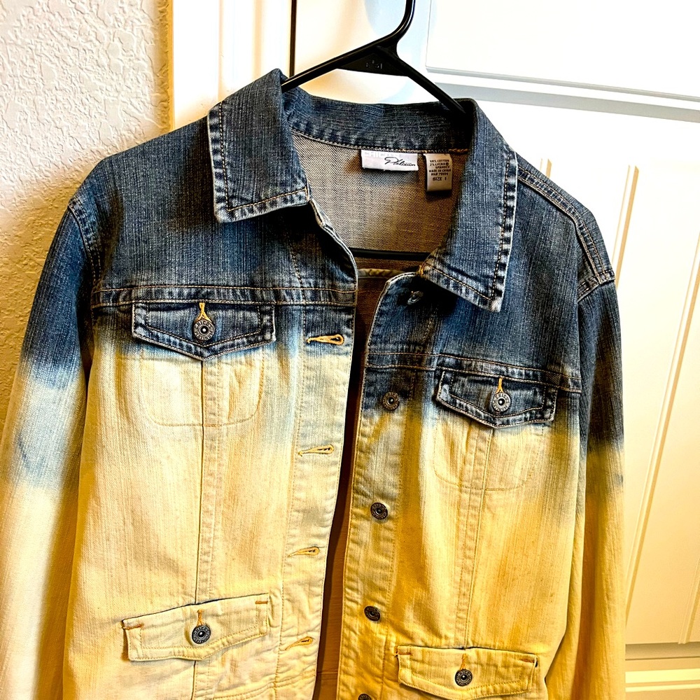 CHICO’S PLATINUM TWO-TONED JEAN JACKET SZ 1 / US SZ 8